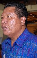 PEMKOT BERIKAN PENGHARGAAN WAJIB TERBAIK